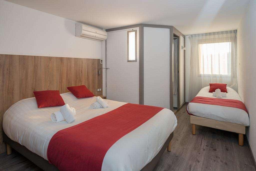 Brit Hotel Plaisance A9/A61 Нарбонна Номер фото