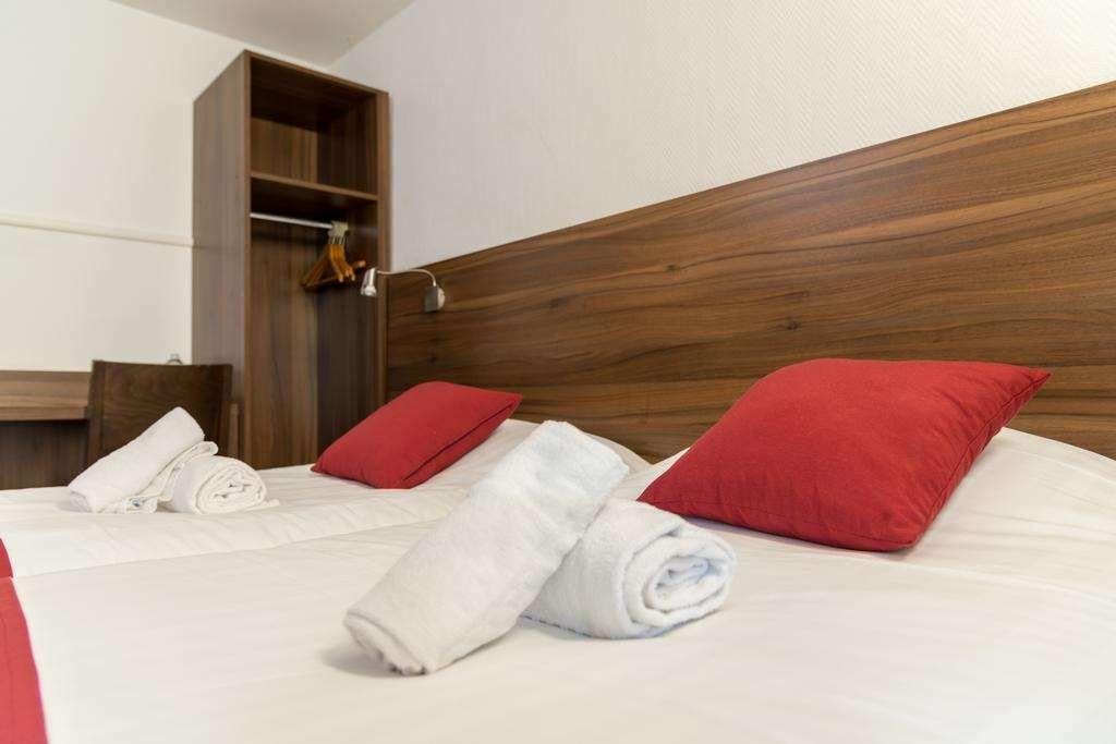 Brit Hotel Plaisance A9/A61 Нарбонна Номер фото