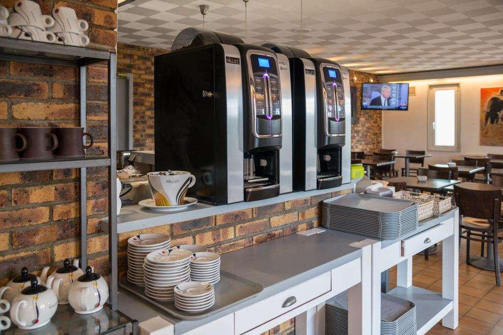 Brit Hotel Plaisance A9/A61 Нарбонна Ресторан фото